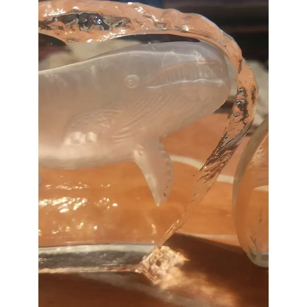 Pair of etched glass bookends, 1 dolphins/1 whales, look of ice,abt 8
